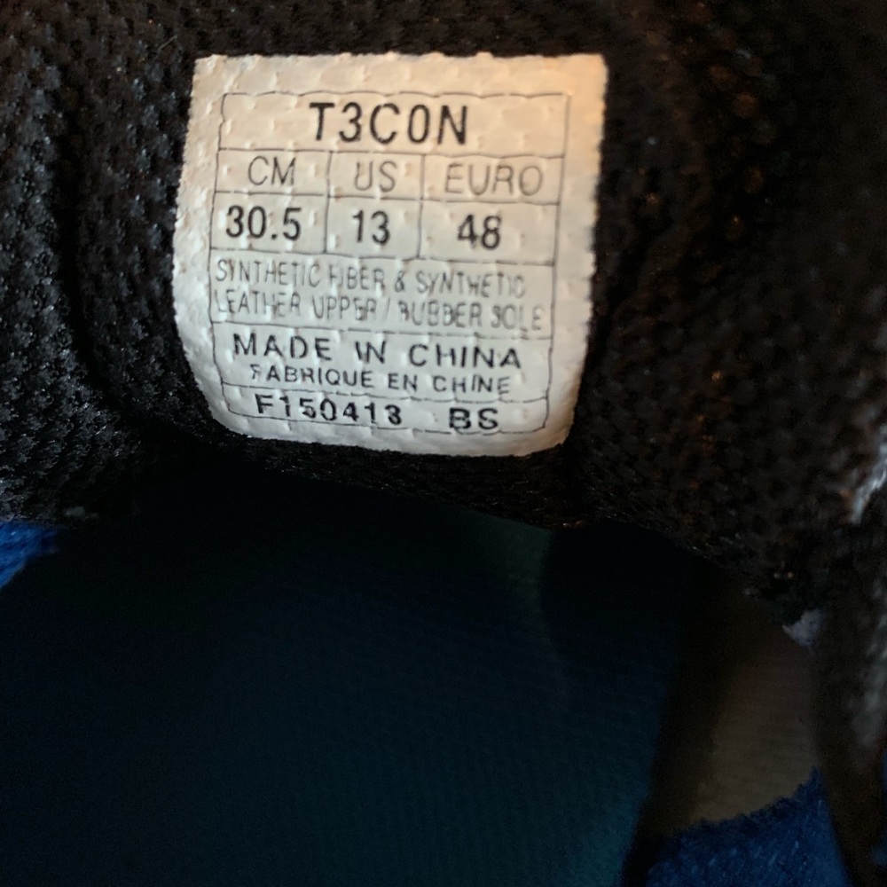 Running Shoes - Picture 2 of 2